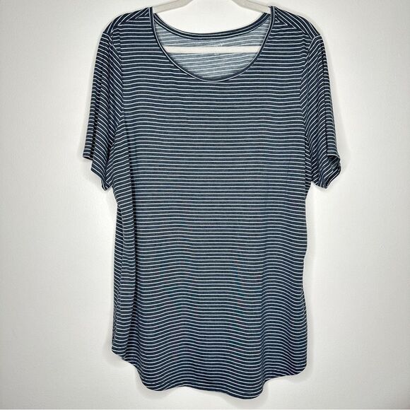 Old Navy Active Workout Go‎ Dry Tee Shirt White Gray Stripes Athletic Top - Picture 1 of 5